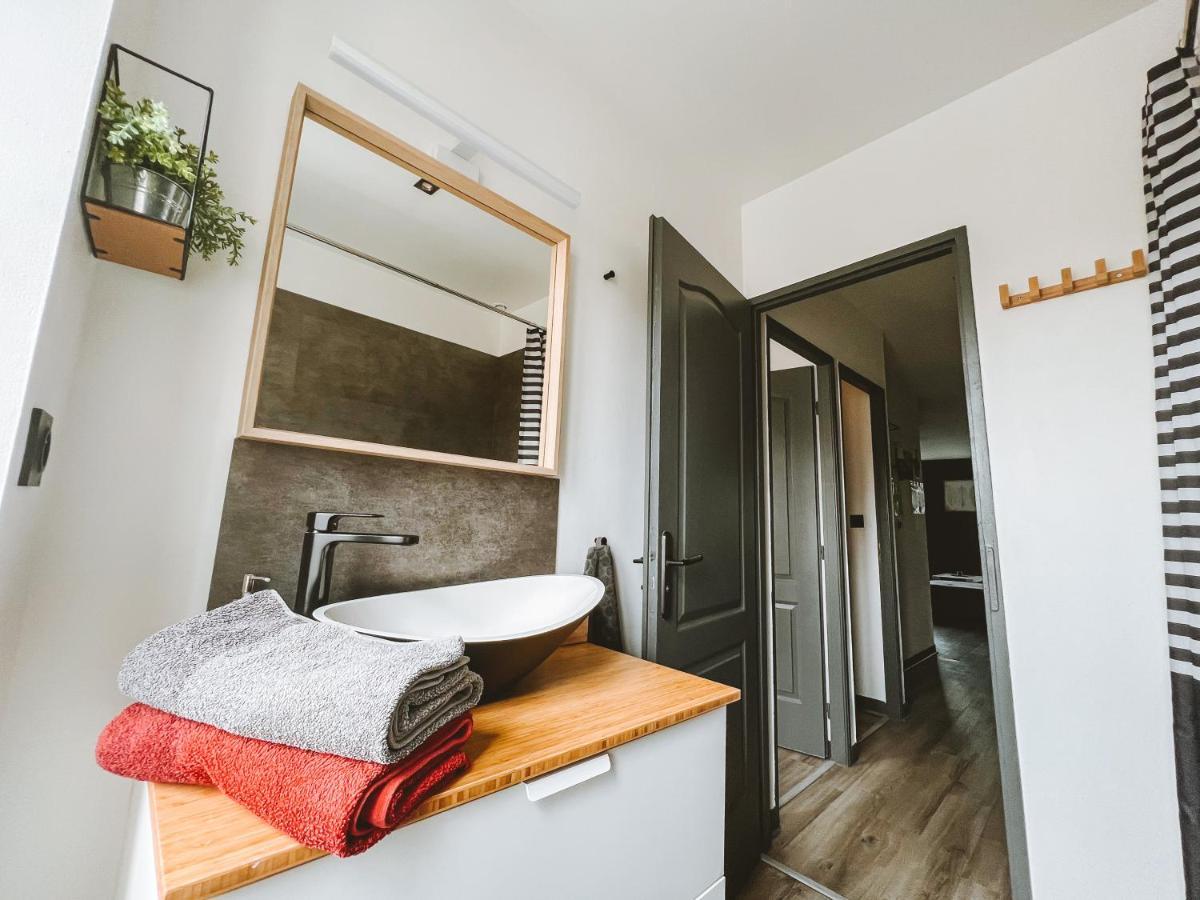 Le Dromardechois - Gite Meuble 6 Personnes Tournon Sur Rhone - Ecolodgite المظهر الخارجي الصورة